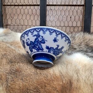Blue and White Japanese Porcelain Decorative Bowl